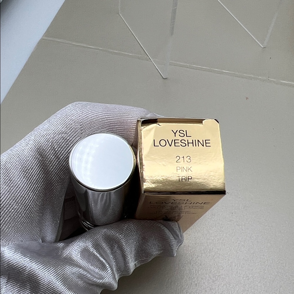Yves Saint Laurent Loveshine Lip Oil Stick-Iconic Lip Color213 Pink Trip NWOT$45 - Picture 14 of 15